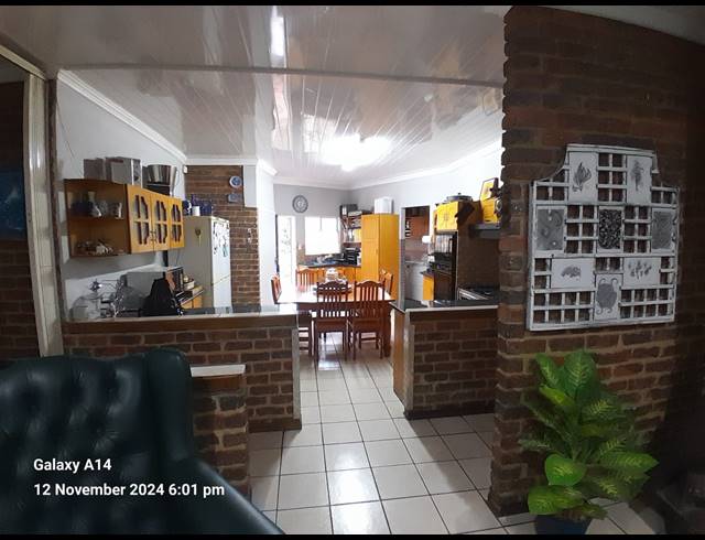 3 BEDROOM FREESTANDING FOR SALE IN CASHAN